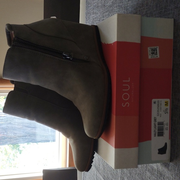 naturalizer wedge booties